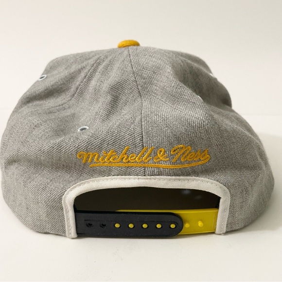 Boston Bruins Snapback Hat Mitchell & Ness Cap NHL - Picture 7 of 16